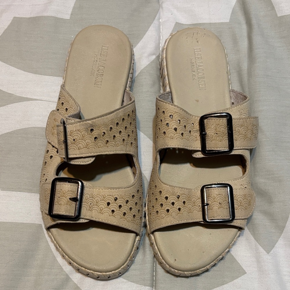 Ilse Jacobsen Beige Double-Strap Buckle Sandals genuine suede leather